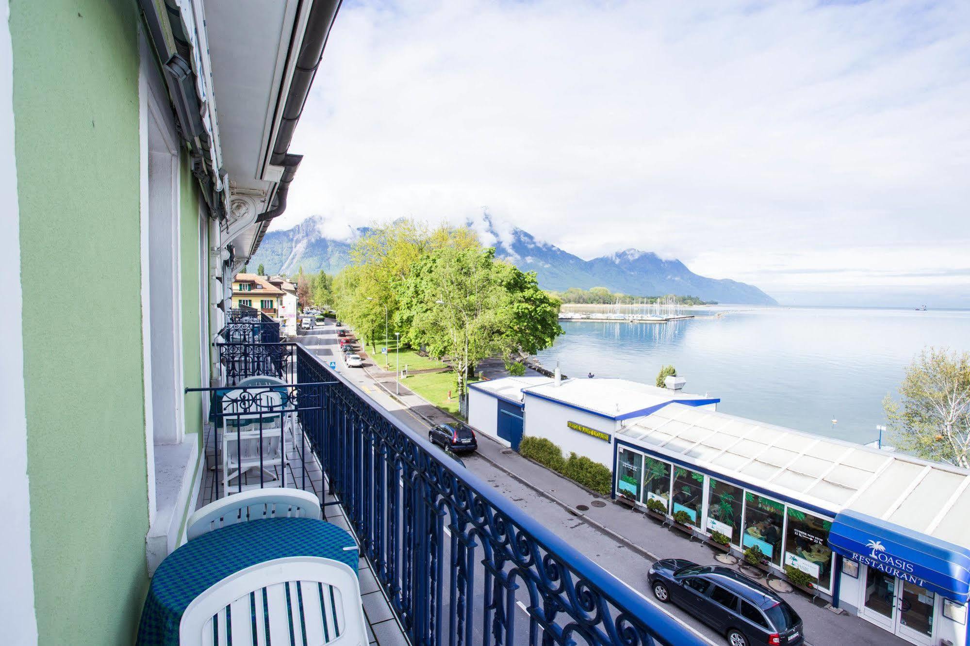 Hotel Du Port Вильнёв Экстерьер фото